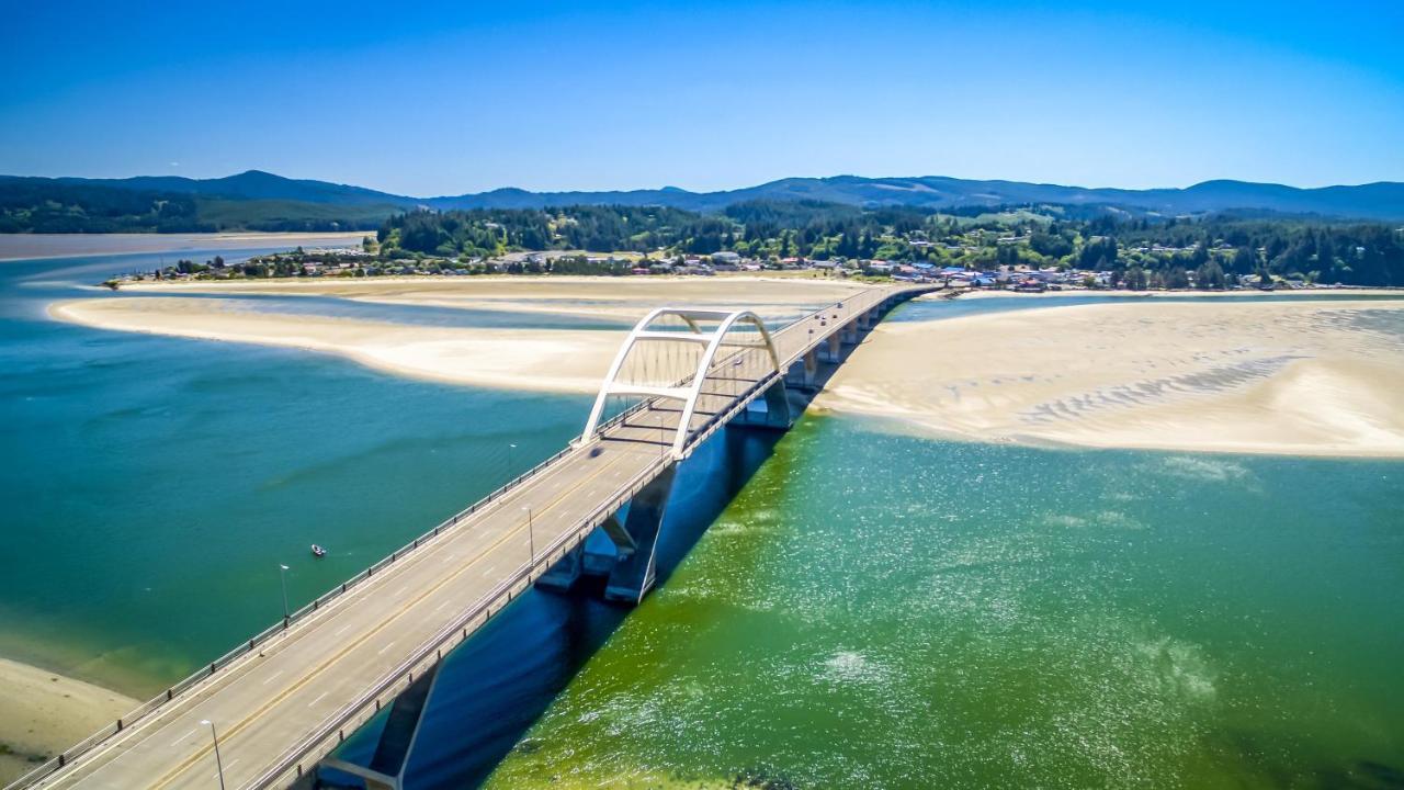 Al Manar Βίλα Waldport Εξωτερικό φωτογραφία